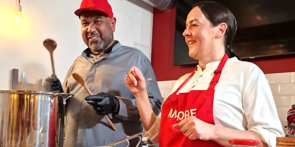 David kocht zusammen mit Stefania Lettini
